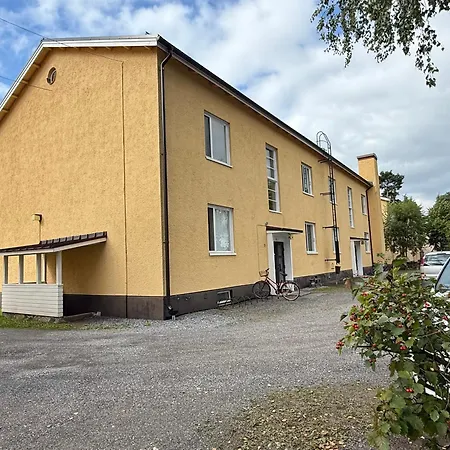 Hinkula - Syvaeraumankatu 35 *